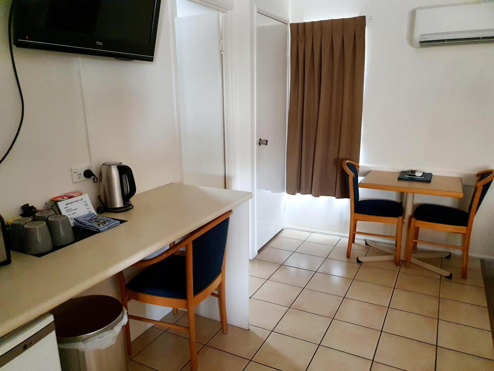 Rockhampton Palms Motor Inn Стая снимка