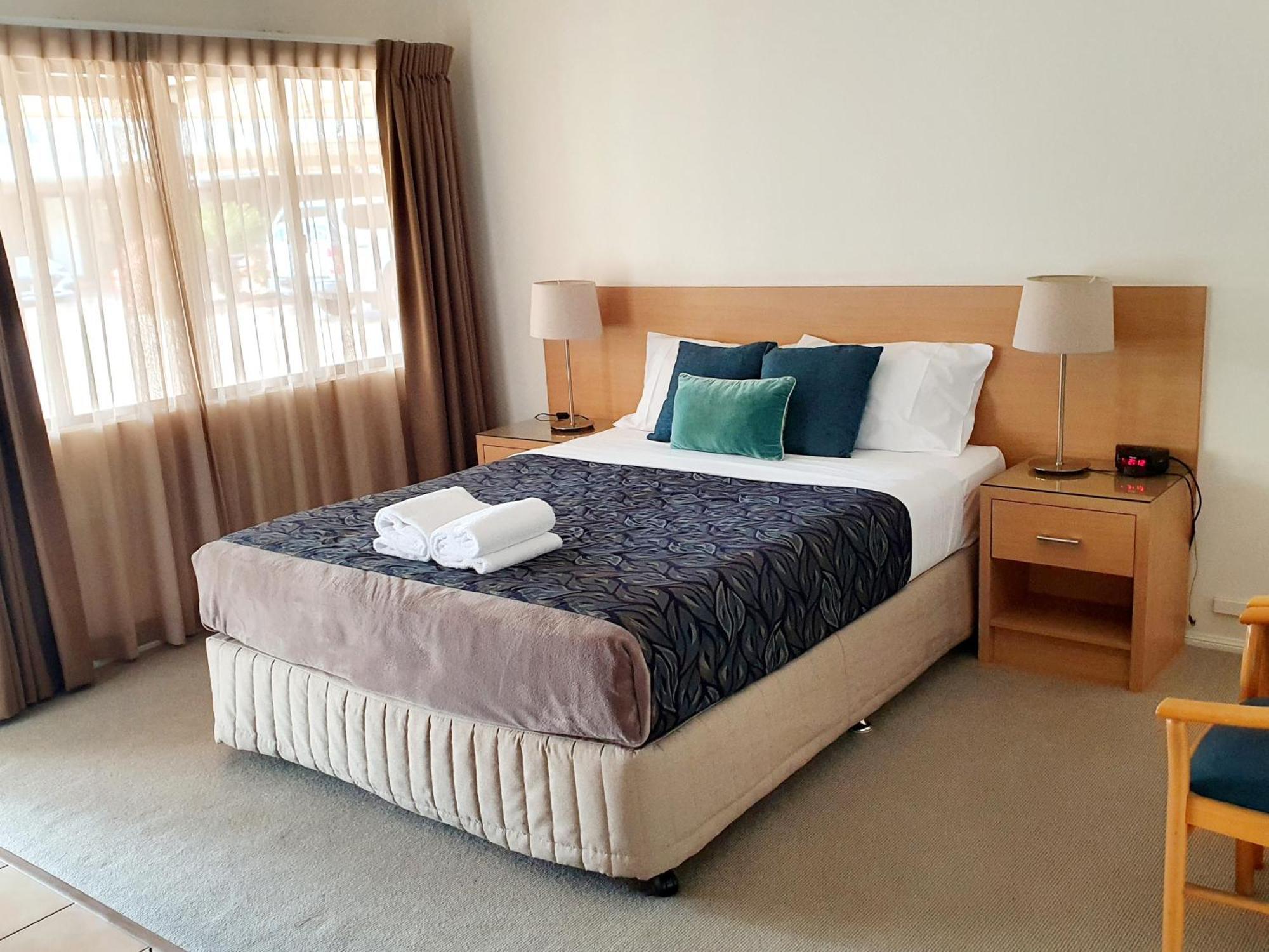 Rockhampton Palms Motor Inn Стая снимка